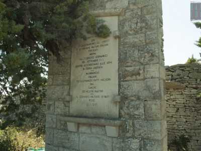 ...� l� a testimoniare uno dei pi� sanguinosi e meno conosciuti eccidi perpetrati in Puglia durante la Seconda Guerra Mondiale
